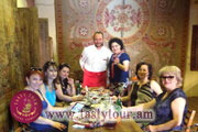 Հմուտ խոհարար Արտավազդի պատրաստած հայկական կերակրատեսակների համտեսումը «Մեգերյան Կարպետ»-ում